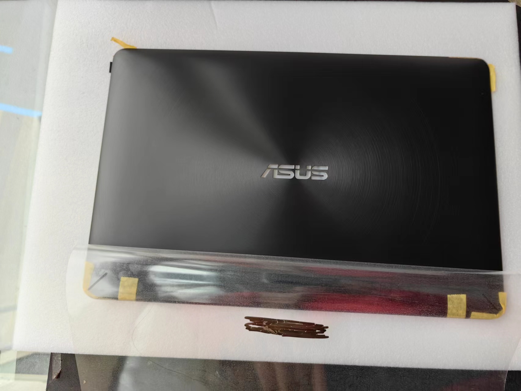 华硕笔记本屏幕UX550VUX580