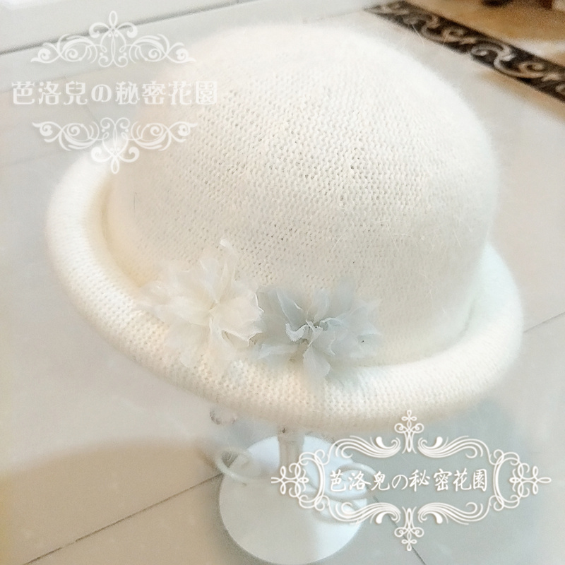 花朵兔羊毛白色日系渔夫帽子