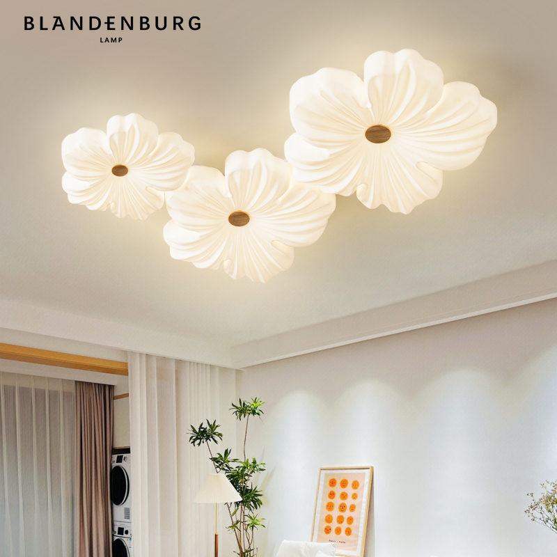简约现代客厅花朵创意艺术吸顶灯