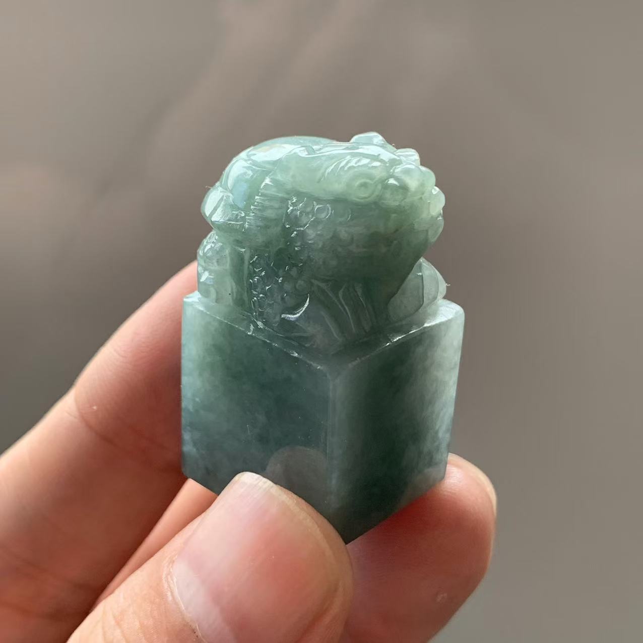 缅甸A货翡翠印章蓝色龙龟玄武