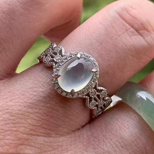 缅甸A货翡翠蛋面白冰起光戒指