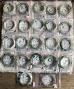 缅甸天然水沫子手镯翡翠伴生矿飘花白冰黄色钠长石玉石英岩玉手镯