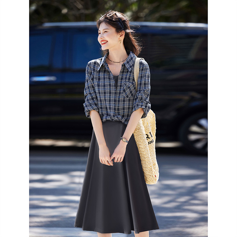 苏醒的乐园2026春季新款格纹衬衫连衣裙两件套装女