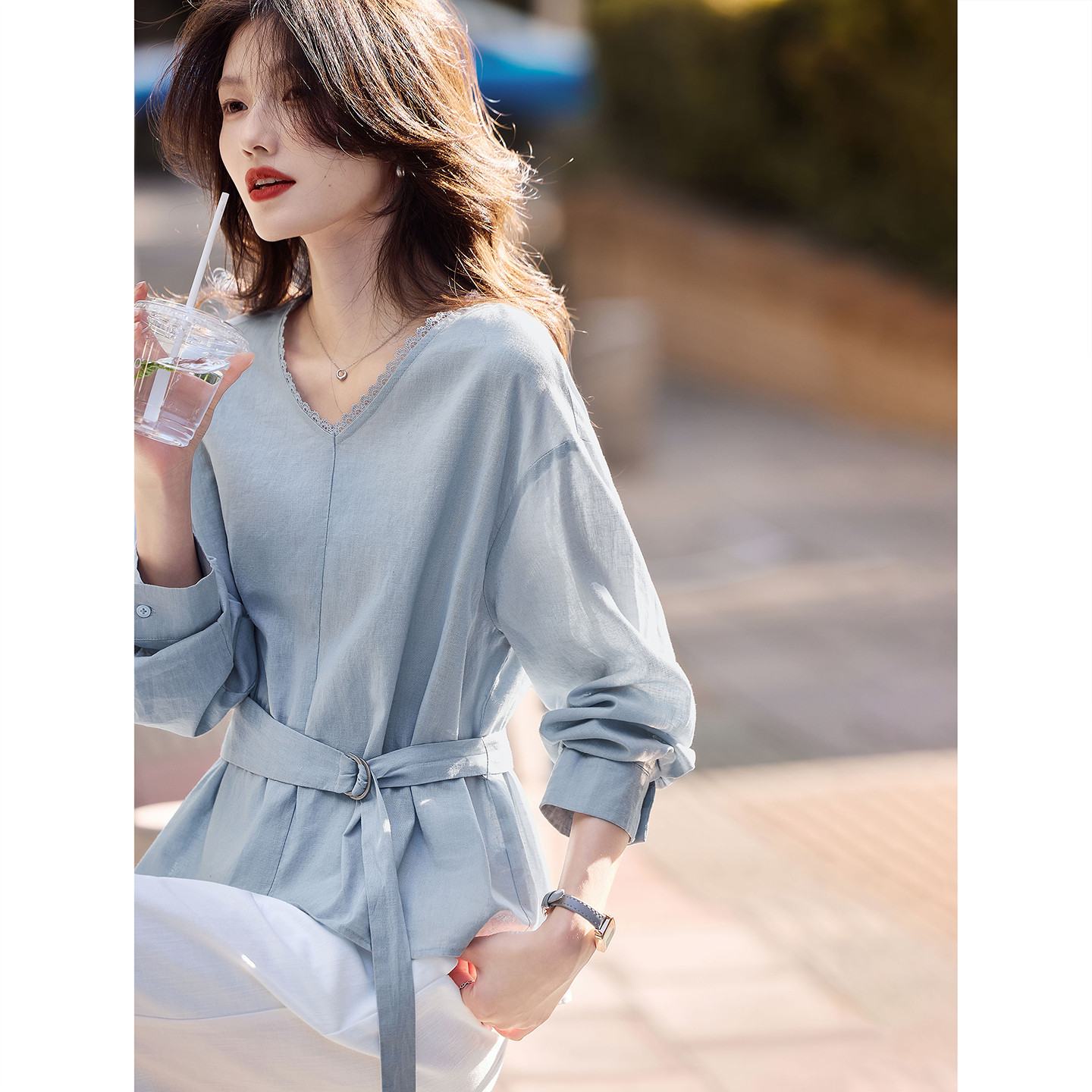 2026年春季新款收腰V领套头衬衫SXCS26009