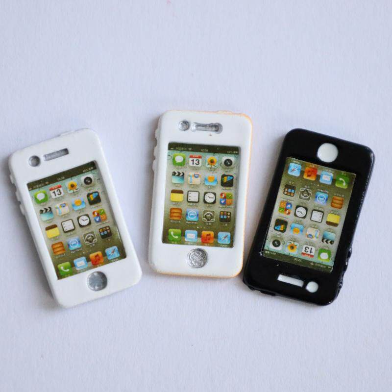 Tiny iPhone Prop for Dollhouse Stories & Blythe Scenes - Product image 5