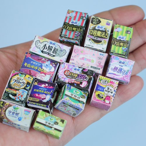 宠爱女生迷你小玩具仿真物品微缩食玩护舒宝苏菲花王卫生巾模型R7