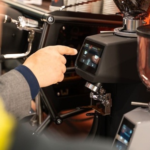 现货新支架版意大利Fiorenzato F83E PRO电控定量意式咖啡磨豆机