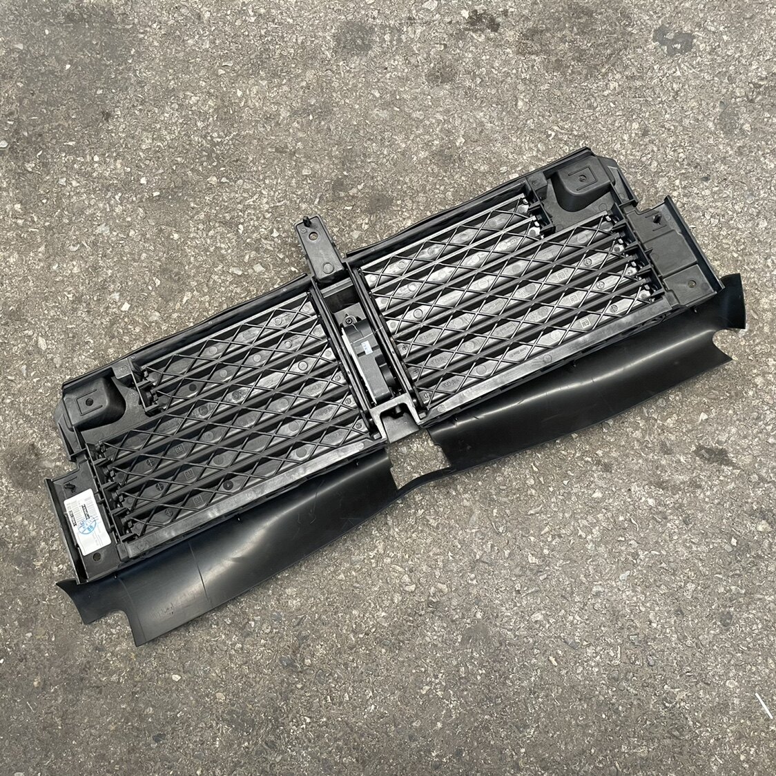 适配凯迪拉克XT5 XTS CT5 CT6 ATSL XT4前保险杠格栅进气口百叶窗