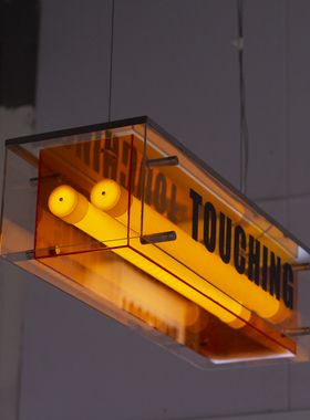 双面创意吊装灯箱定制透明亚克力设计感店铺门头招牌广告发光灯牌