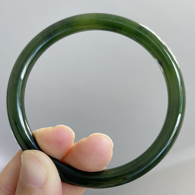 孤品带证书辣菠菜老料和田玉叮当镯56圈口红皮矿点碧玉手镯高级