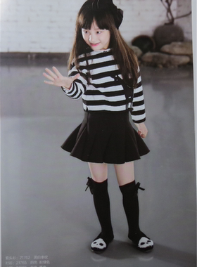 秋款宝儿童装短款上衣条纹上衣休闲长颈鹿图案卫衣21762