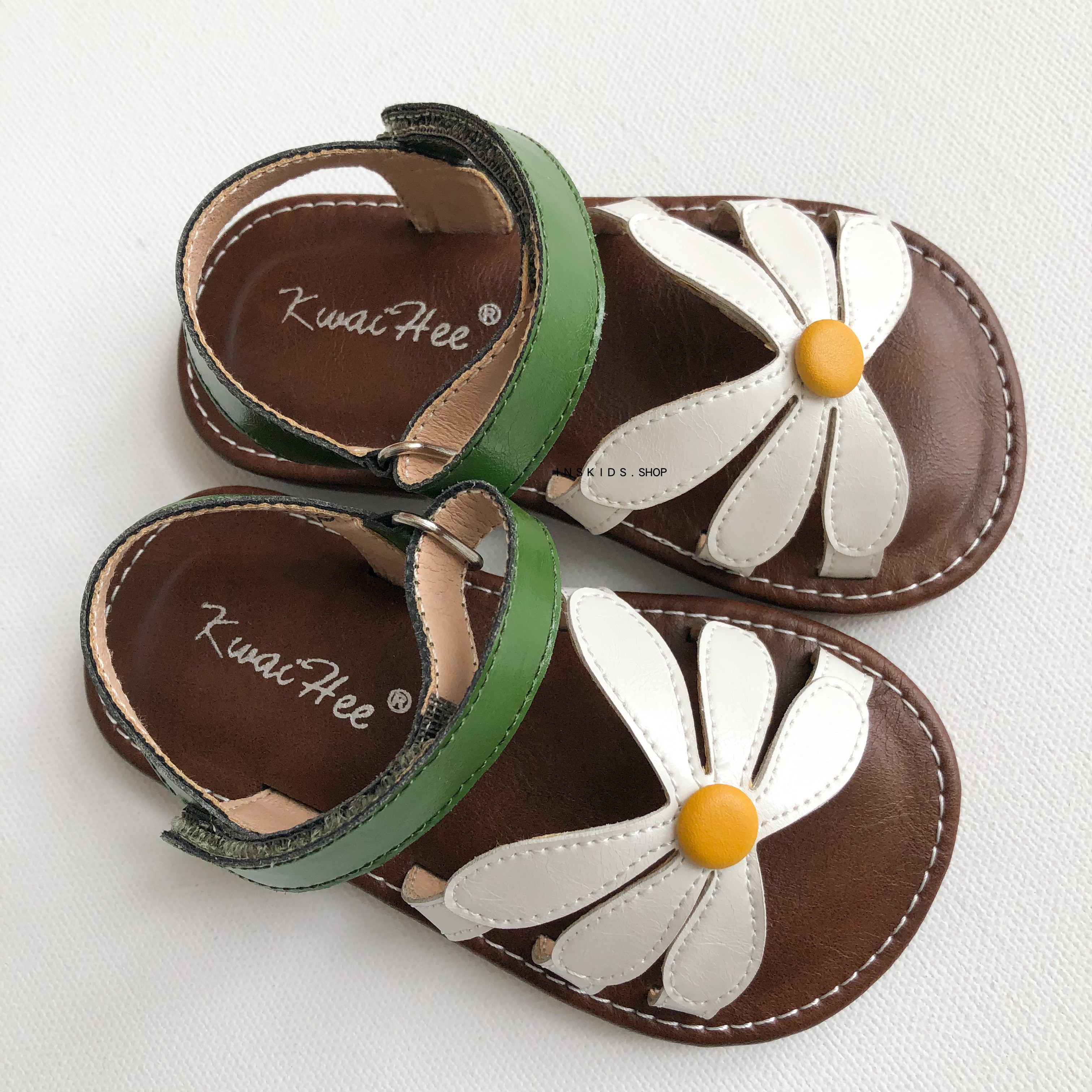 宝宝可爱花朵凉鞋软底鞋子