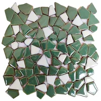 Белый и зеленый