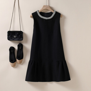 女装 小香风毛呢背心裙重工钉珠小黑裙A字显瘦连衣裙 2025秋冬新款