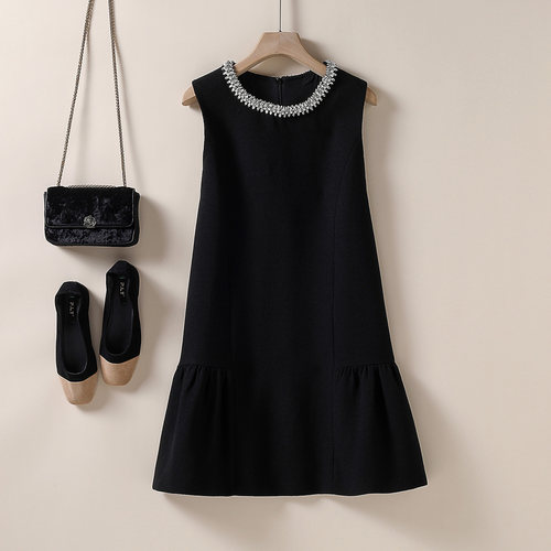 重工钉珠高级感A字显瘦连衣裙