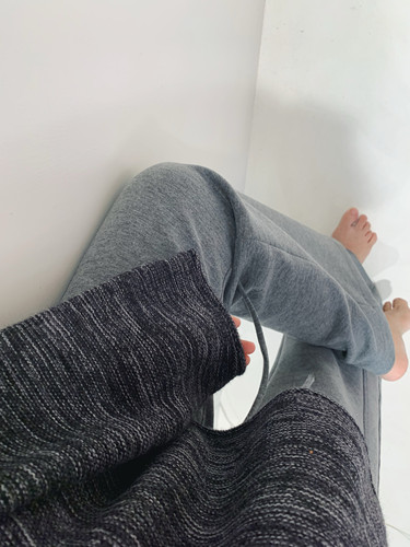 裸感舒适lu系微喇黑灰中灰大弹力松弛休闲运动风秋款新长裤松紧腰