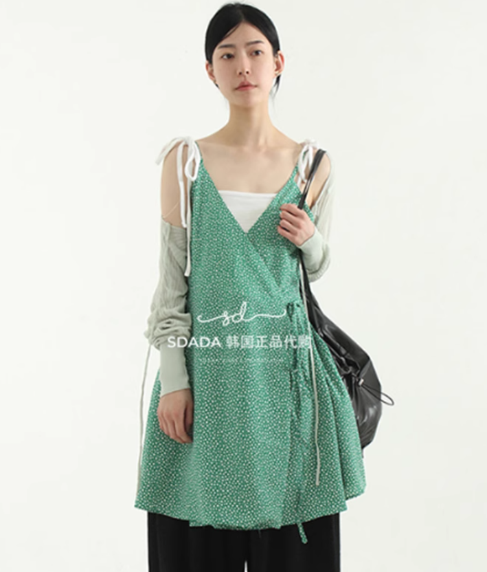 韩国代购23S/S floral sleeveless wrap ops 碎花吊带裙