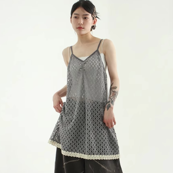 韩国代购25S/S punching lace sleeveless mini ops 网眼吊带裙