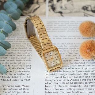 卡西欧网红女表方型表盘金属复古罗马数字手表 LTP-V007G-9E/9B