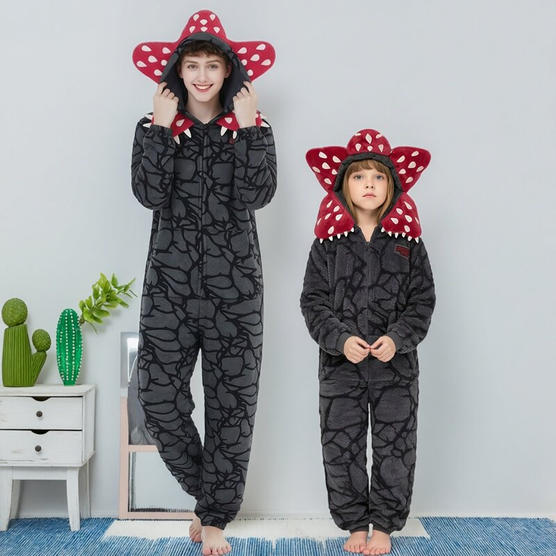 怪奇物语食人花衣服睡衣派对亲子