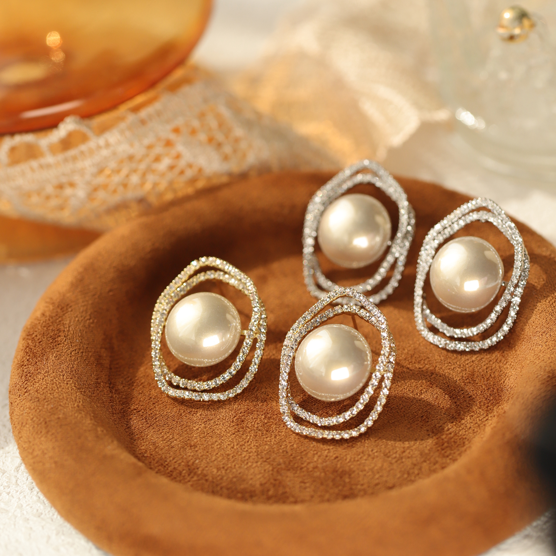 镂空几何仿珍珠水钻耳钉复古大气