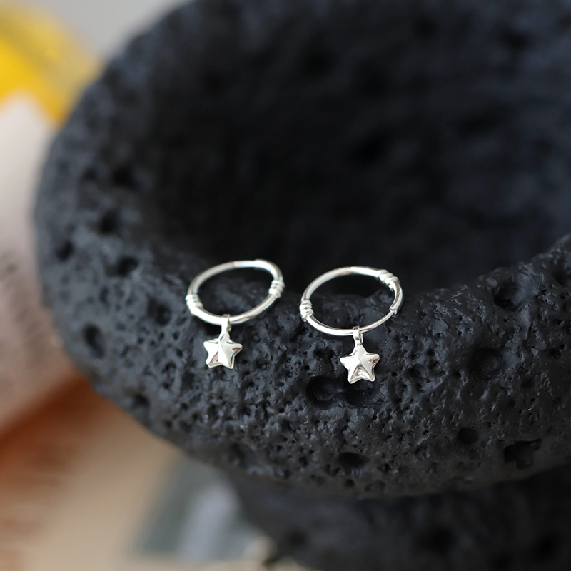 S925纯银星星耳环甜美简约养耳洞