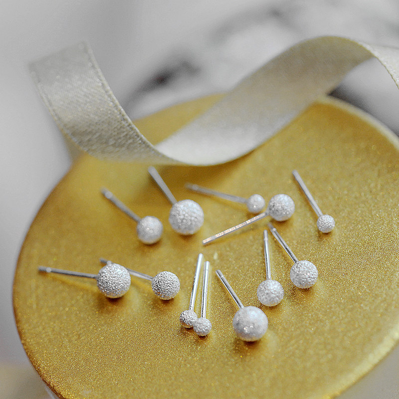 纯银豆豆耳钉冬天小众设计磨砂圆珠简约耳饰高级耳环2026新款爆款,饰品/流行首饰/时尚饰品新,耳钉,淘宝优惠券,粉丝福利购,淘宝优惠卷