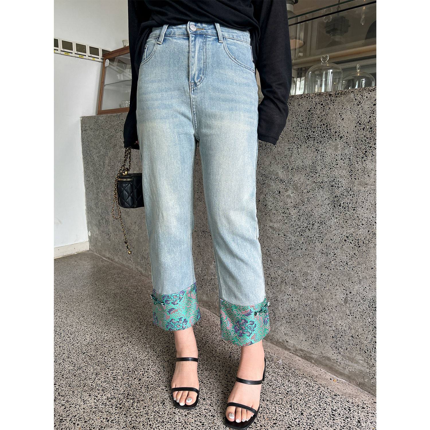 刺绣拼接牛仔裤DM100女装