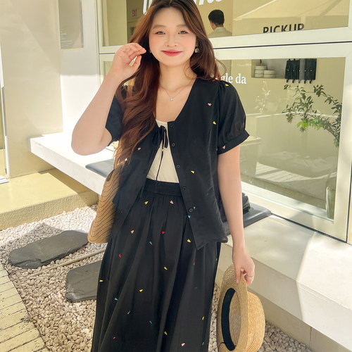 大码百分百女装夏季胖mm棉纱绣花收腰显瘦V领衬衫上衣半身裙套装