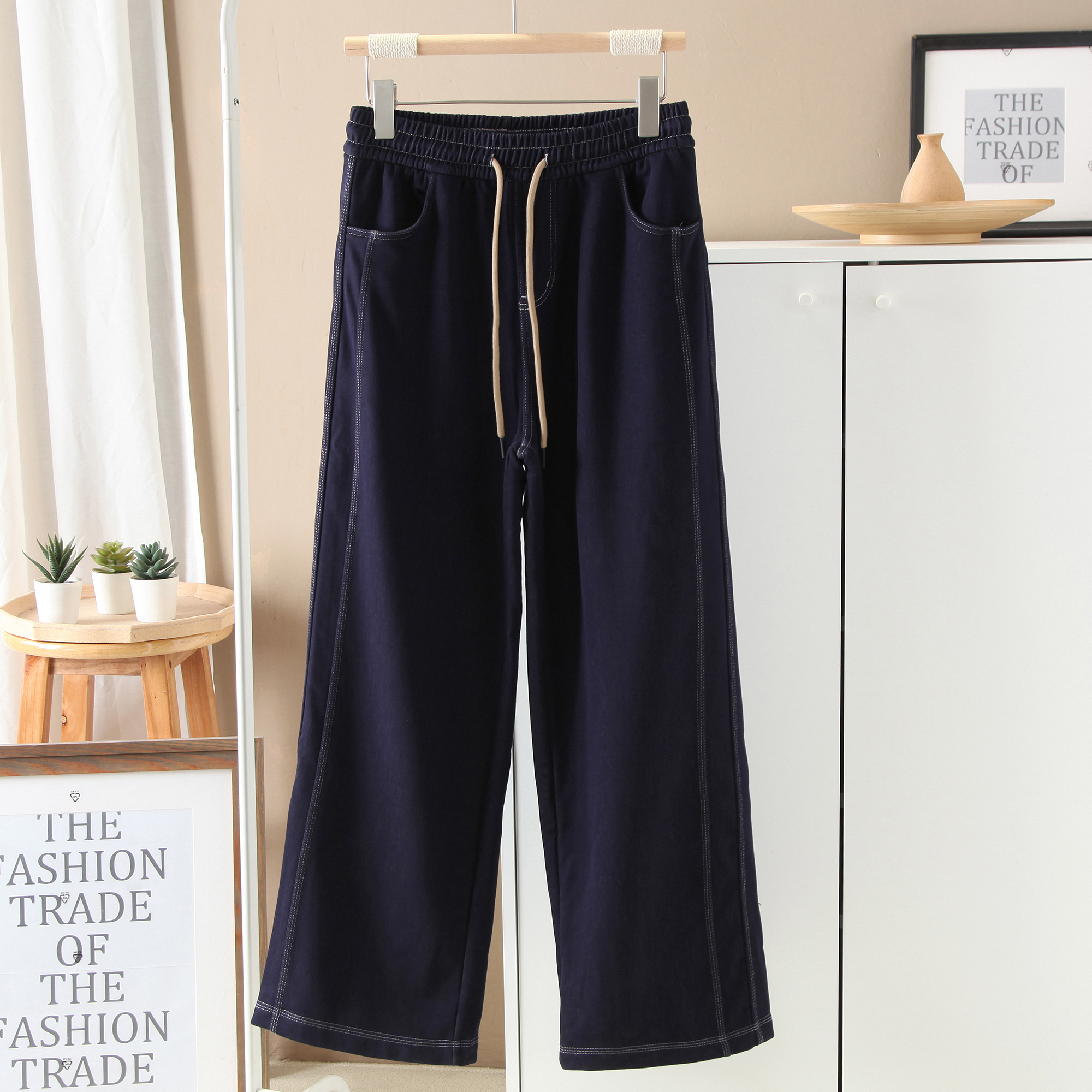 加厚保暖直筒阔腿深蓝牛仔裤