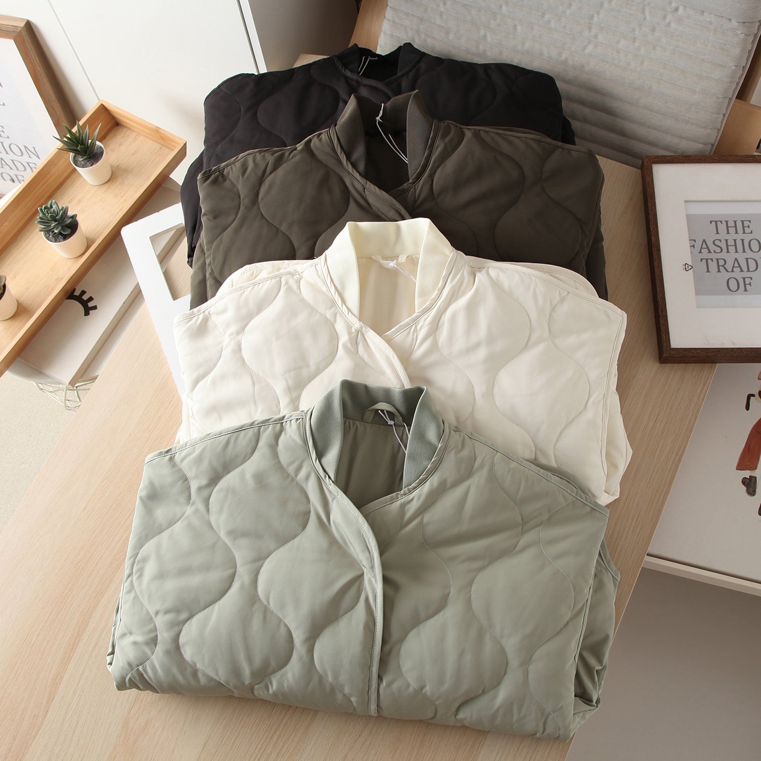 绗缝菱格羽绒服90绒夹克短外套