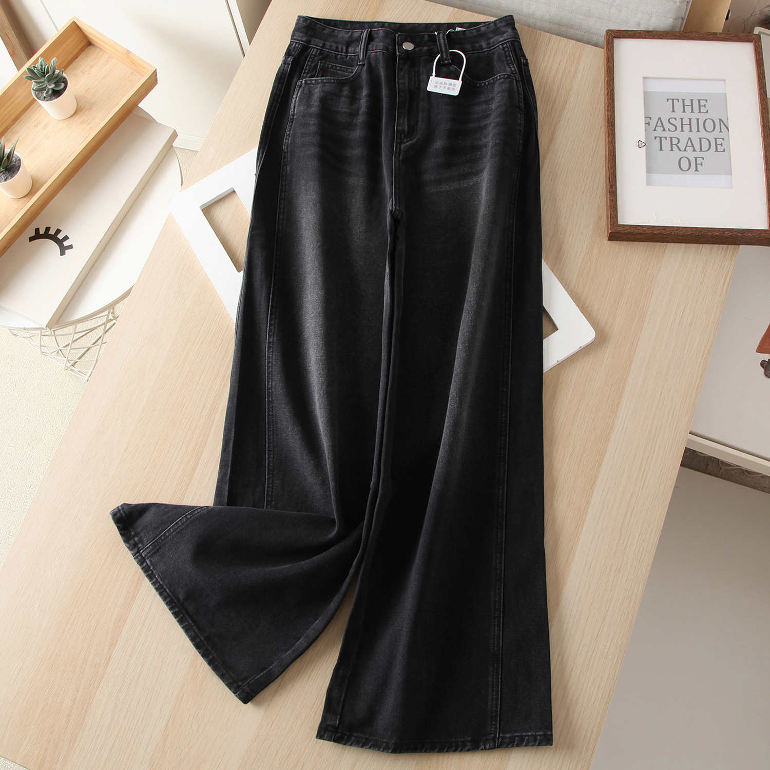 黑灰做旧水洗高腰牛仔裤女直筒裤