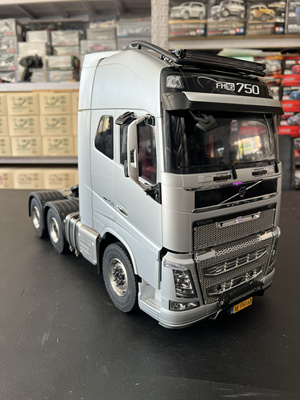 田宫 1/14沃尔沃Volvo FH16 XL750 4X2 RC模型拖头卡车三轴遥控车