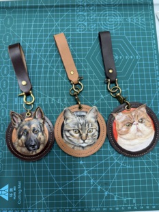 宠物皮雕定制饰品真皮雕刻纯手工挂牌挂件立体钥匙扣纪念礼品订制