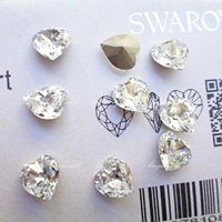 Белый 001 около 8,8*8 мм (1 кусок)