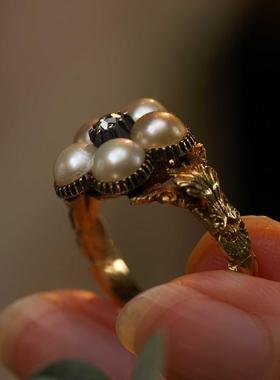 【观月】维多利亚早期珍珠古董戒指  18K金雕金戒臂造型古典优雅