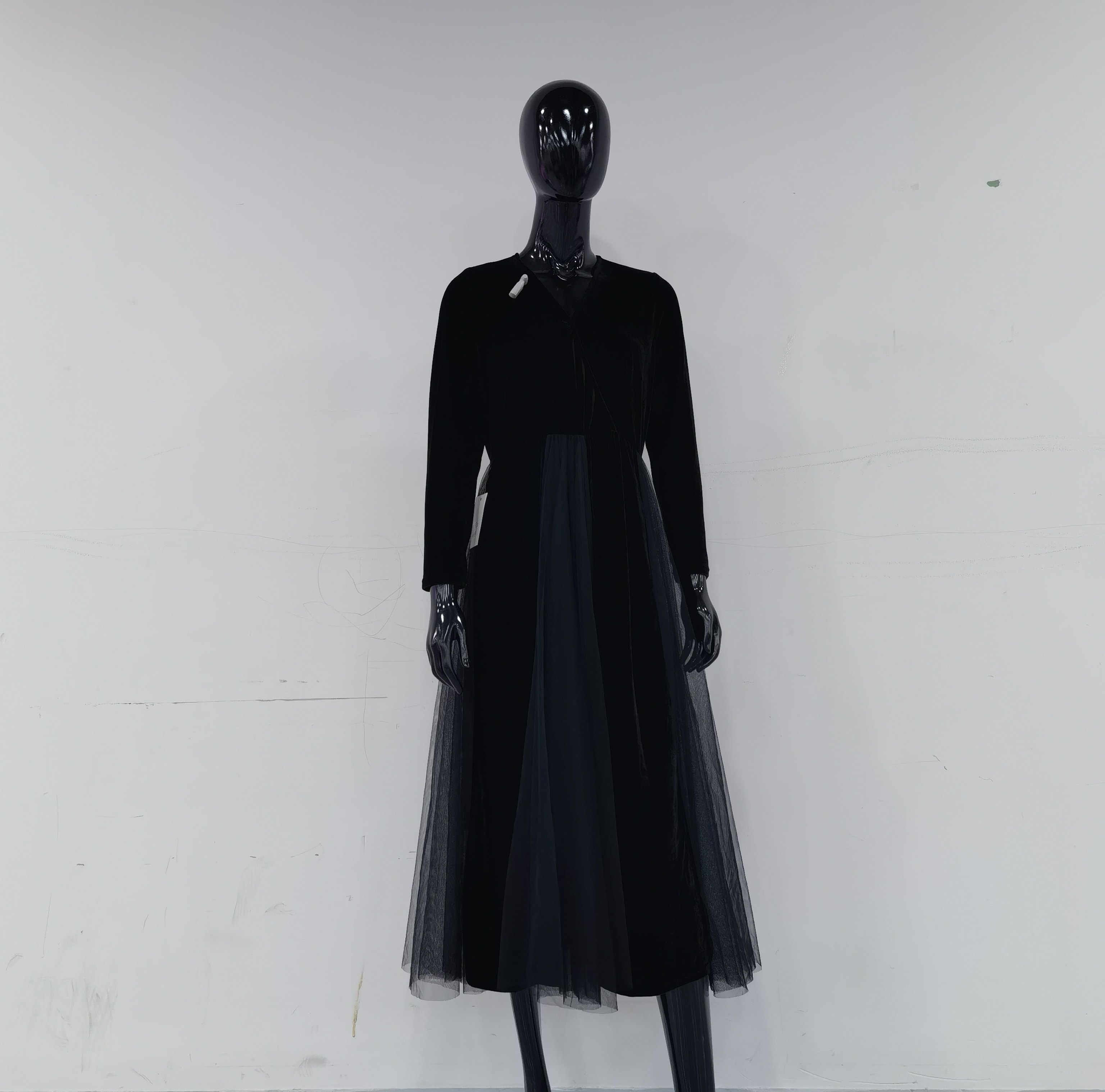 女装黑色显瘦大摆连衣裙新款独特高端中长裙子金丝绒超好看