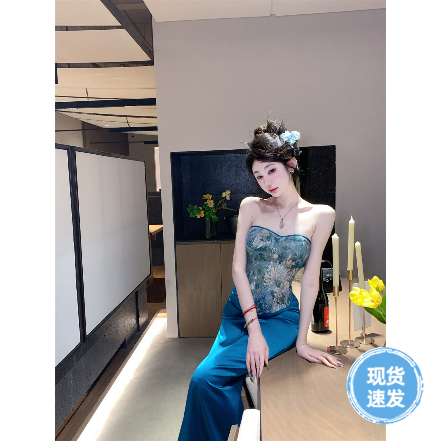 Sun雅乔【孔雀蓝】夏季新款蓝花鱼骨蓝色吊带抹胸+缎面半身裙套装