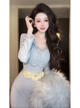 Sun雅乔【雪境绒花】秋冬修身蕾丝拼接V领长袖毛绒针织连衣长裙