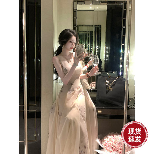 Sun雅乔【水月镜花】晕染花朵印花V领收腰连衣裙