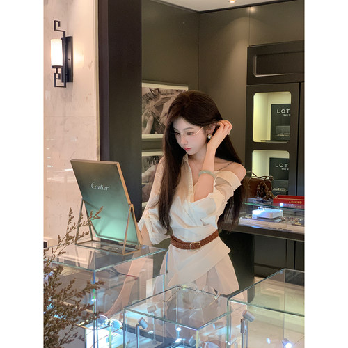 Sun雅乔【摩登时尚】双版本不对称斜肩衬衫收腰长袖连衣裙短裙