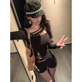 魅力私藏 秋冬新款 长袖 Sun雅乔 修身 黑色设计感蕾丝打底上衣女