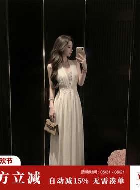 Sun雅乔【只如初见】夏季清冷感白月光V领蕾丝无袖挂脖打揽连衣裙