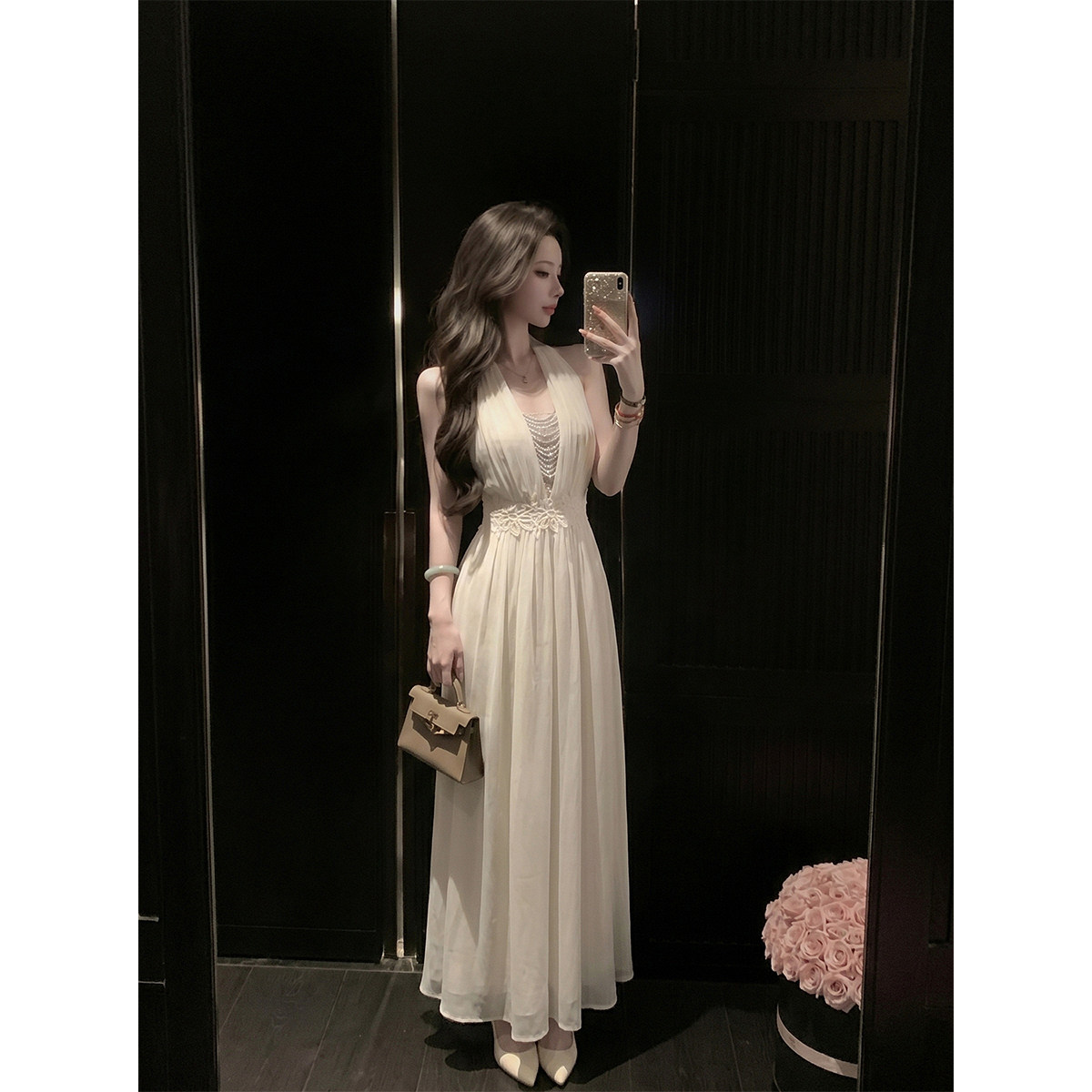 Sun雅乔【只如初见】V领蕾丝水晶链条挂脖打揽连衣裙