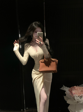 Sun雅乔【白色梦境】2026春装修身亮片钉钻腰抽皱V领长袖连衣裙