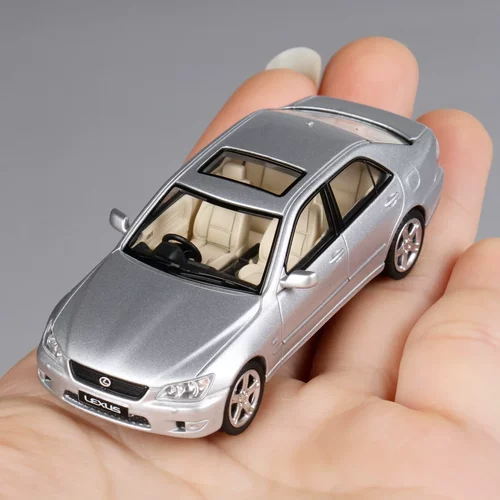1:64仿真轿跑雷克萨斯IS300合金车模型收藏摆件儿童玩具