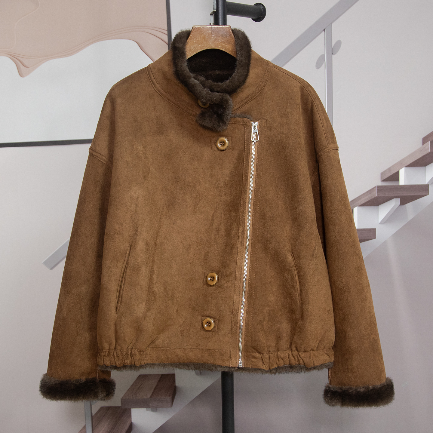 时尚复古风仿麂皮绒皮毛一体外套