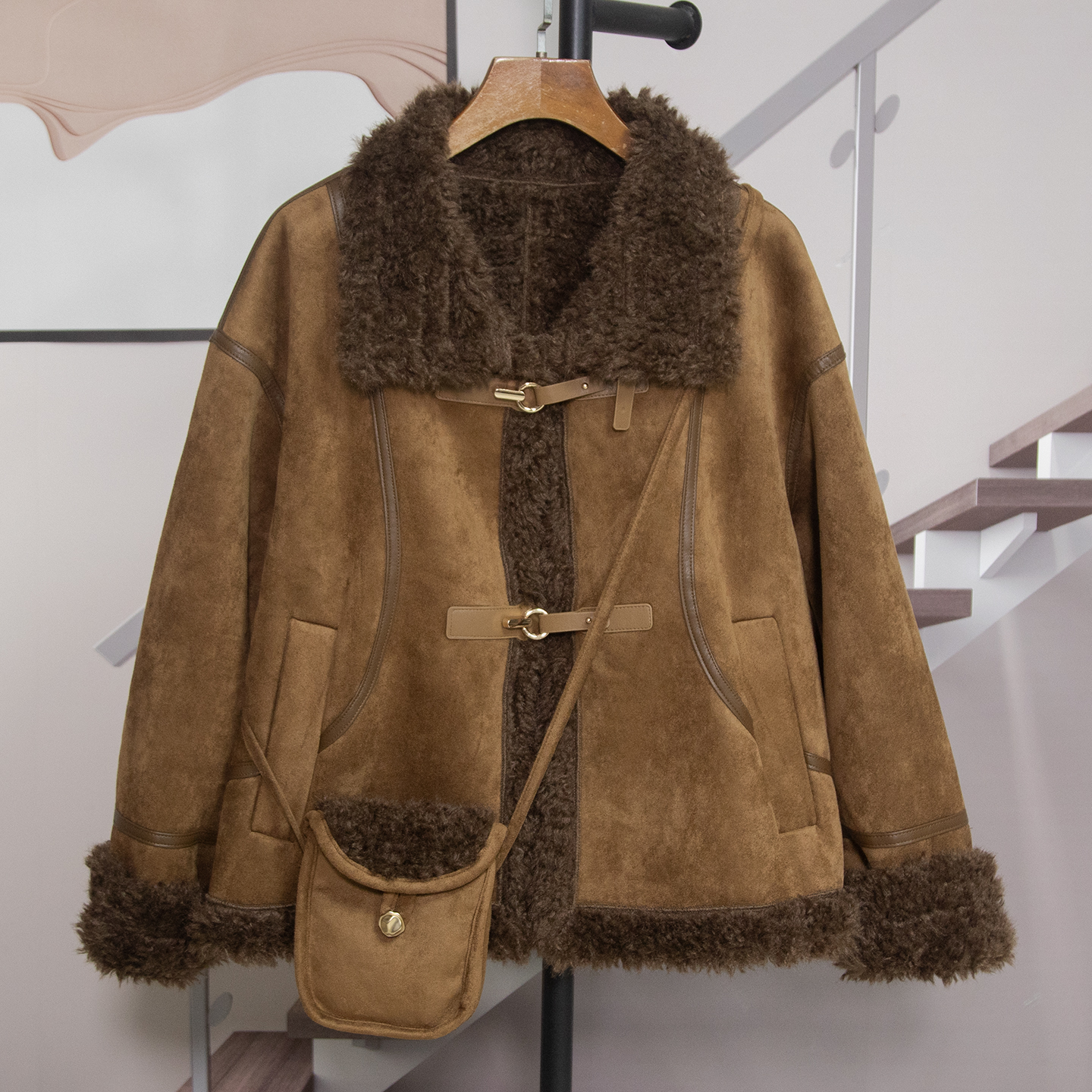 时尚翻领皮毛一体外套女2025秋冬新款宽松百搭休闲上衣潮带包2551