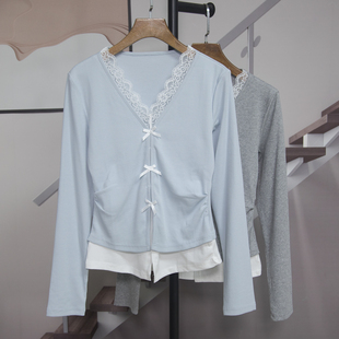 打底衫 法式 新款 T恤女2026春季 显瘦2601 假两件V领蕾丝边蝴蝶结长袖
