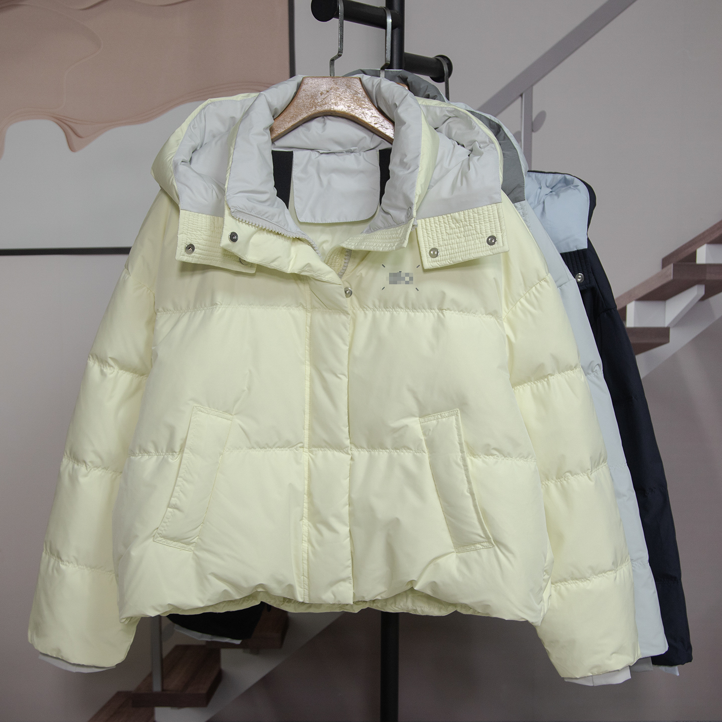 时尚连帽鸭绒羽绒服女2025冬季